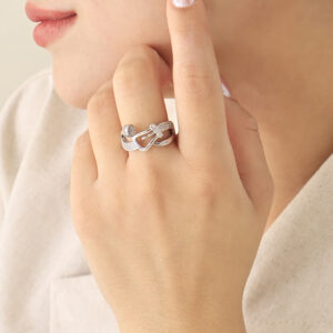 ANILLO .  PIEDRAS EN BAÑO DE RODINADO