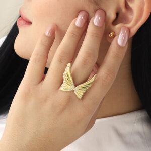 ANILLO . GUADALUPE PIEDRAS EN BAÑO DE ORO