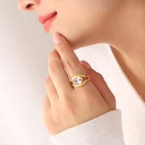 ANILLO .  PIEDRAS EN BAÑO DE ORO