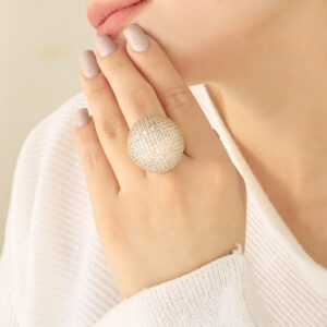 ANILLO .  CRISTAL EN BAÑO DE ORO