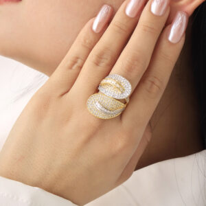 ANILLO .  CRISTAL EN BAÑO DE ORO
