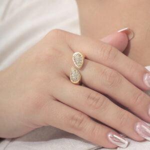 ANILLO .  CRISTAL EN BAÑO DE ORO