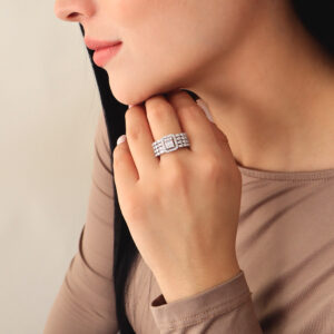 ANILLO . C/ PIEDRAS EN BAÑO DE RODINADO