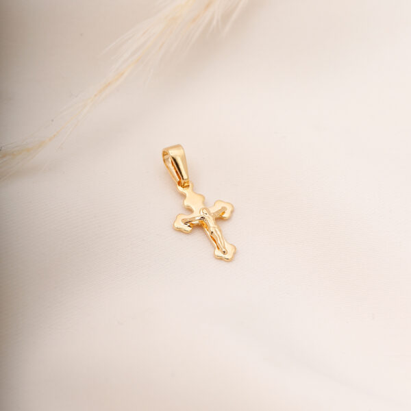 DIJE .  PIEDRAS EN ORO LAMINADO