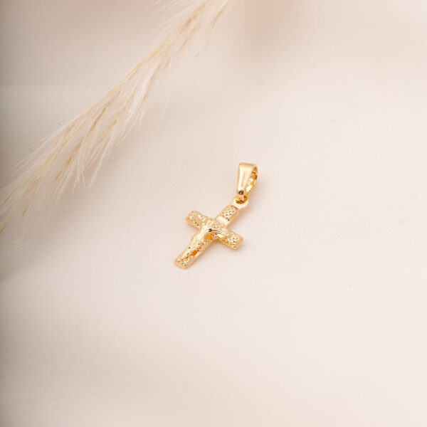 DIJE .  PIEDRAS EN ORO LAMINADO
