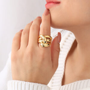 ANILLO .  DIJES EN BANO DE ORO