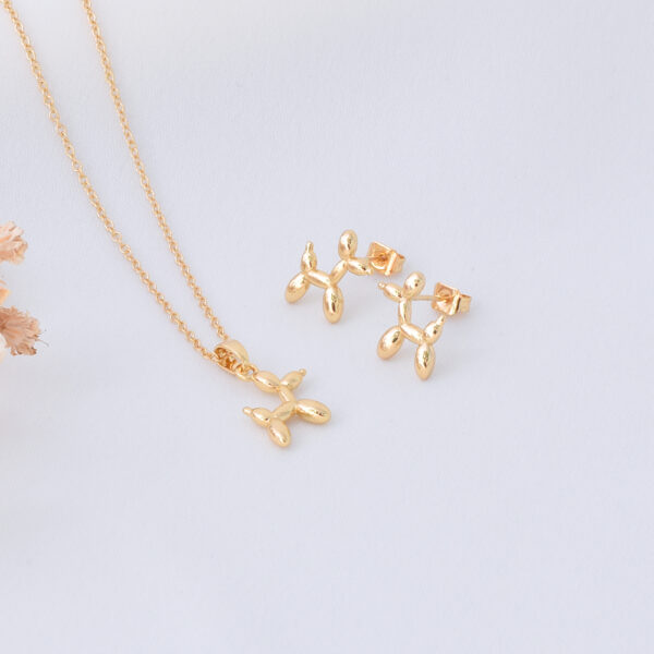 JUEGOS  FIGURAS EN BAÑO DE ORO