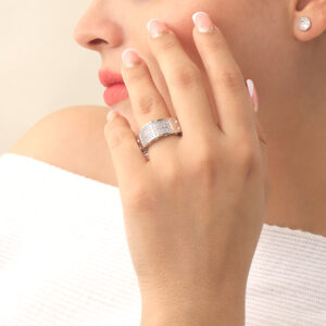 ANILLO .  PIEDRAS EN BANO DE RODINADO