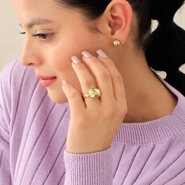 ANILLO . DORADO EN BANO DE ORO