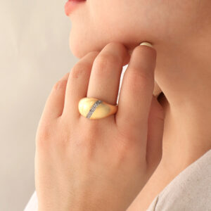 ANILLO .  PIEDRAS EN BANO DE ORO
