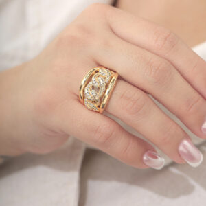 ANILLO .  CRISTAL EN BANO DE ORO