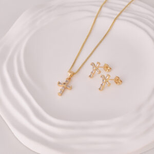 JUEGOS  C/ PIEDRAS EN BAÑO DE ORO