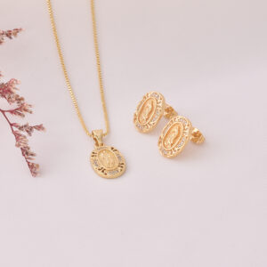 JUEGOS  C/ PIEDRAS EN BAÑO DE ORO