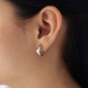 HUGGIES ESMALTADO C/ PIEDRA EN BAÑO DE RODINADO