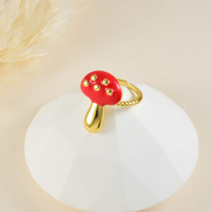 ANILLO . FIGURAS EN BAÑO DE ORO